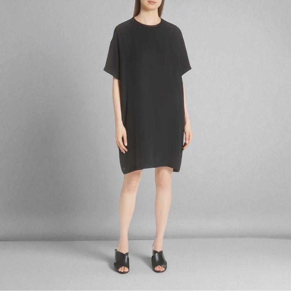 VINCE
Ribbed-trim Short-sleeve
Shift Dress